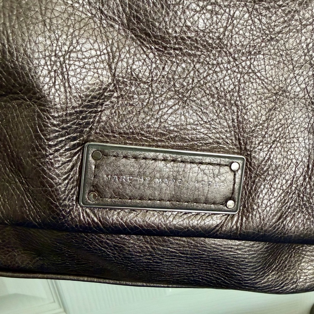 Marc by Marc Jacobs Classic Q Leather Foldover Crossbody Hobo - Picture 4 of 9